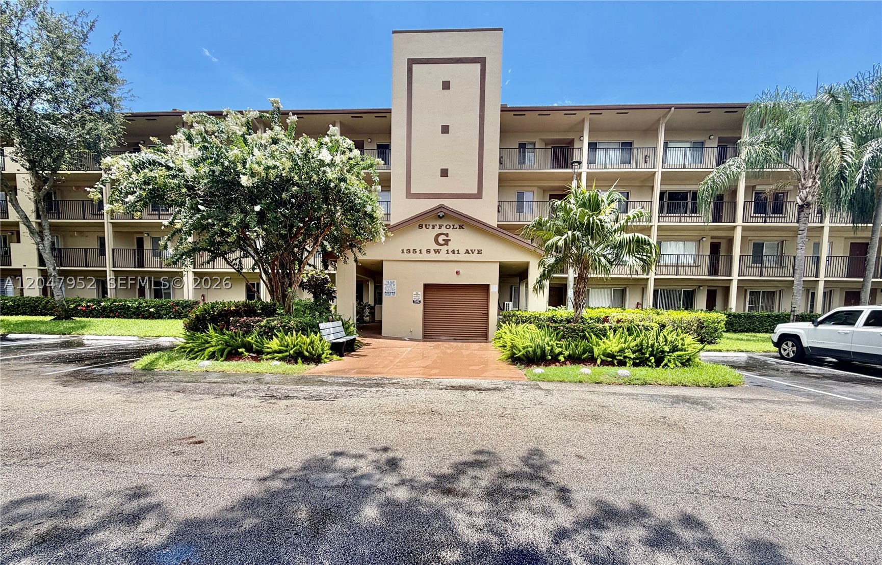 SUFFOLK AT CENTURY VILLAG - Residential