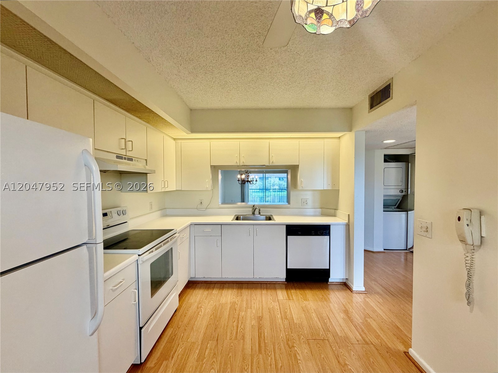 SUFFOLK AT CENTURY VILLAG - Residential