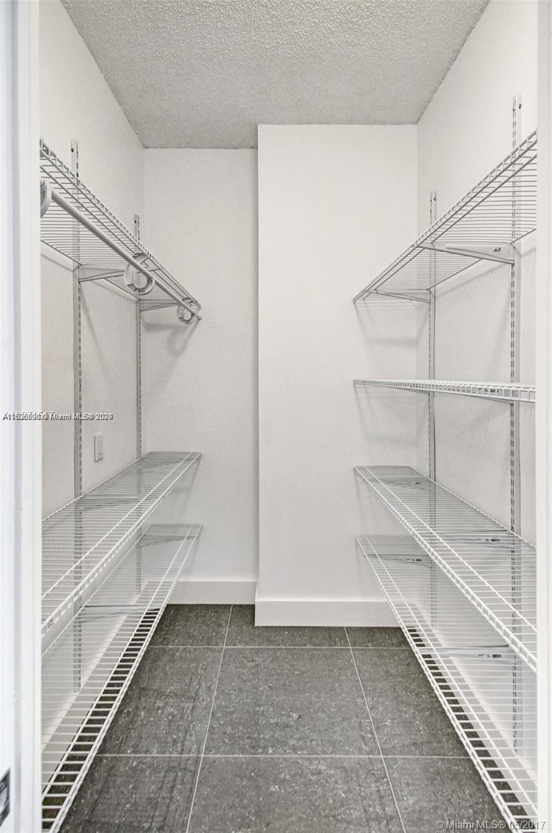 ADMIRALS PORT CONDO WEST - Residential