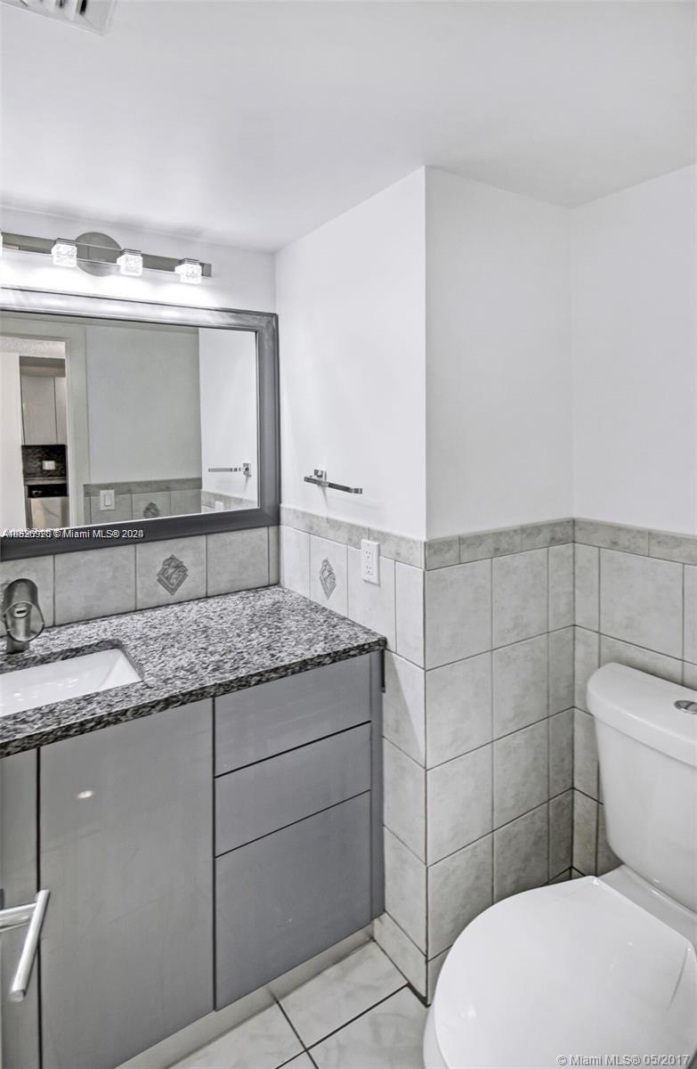 ADMIRALS PORT CONDO WEST - Residential