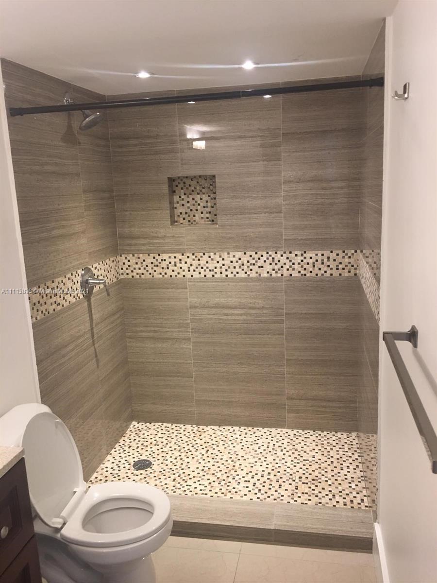BISCAYNE BEACH CLUB CONDO - Residential Lease