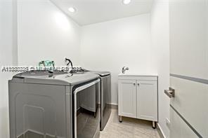 SKY LAKE TERR - Residential Lease