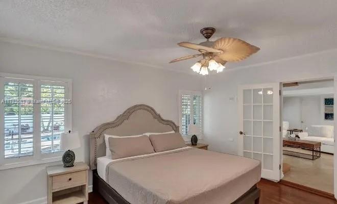 HOLLYWOOD LAKES SECTION - Residential Lease
