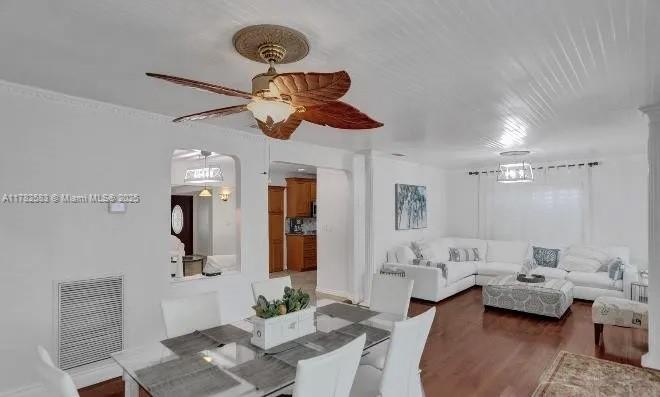 HOLLYWOOD LAKES SECTION - Residential Lease