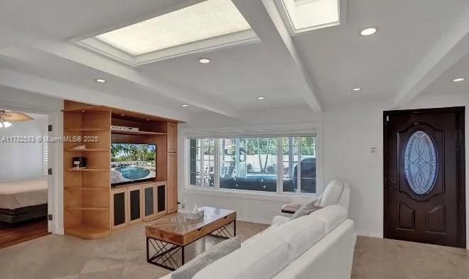 HOLLYWOOD LAKES SECTION - Residential Lease