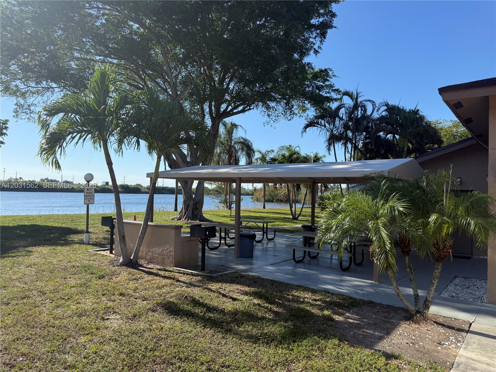 WATERS EDGE TOWERS CONDO - Residential