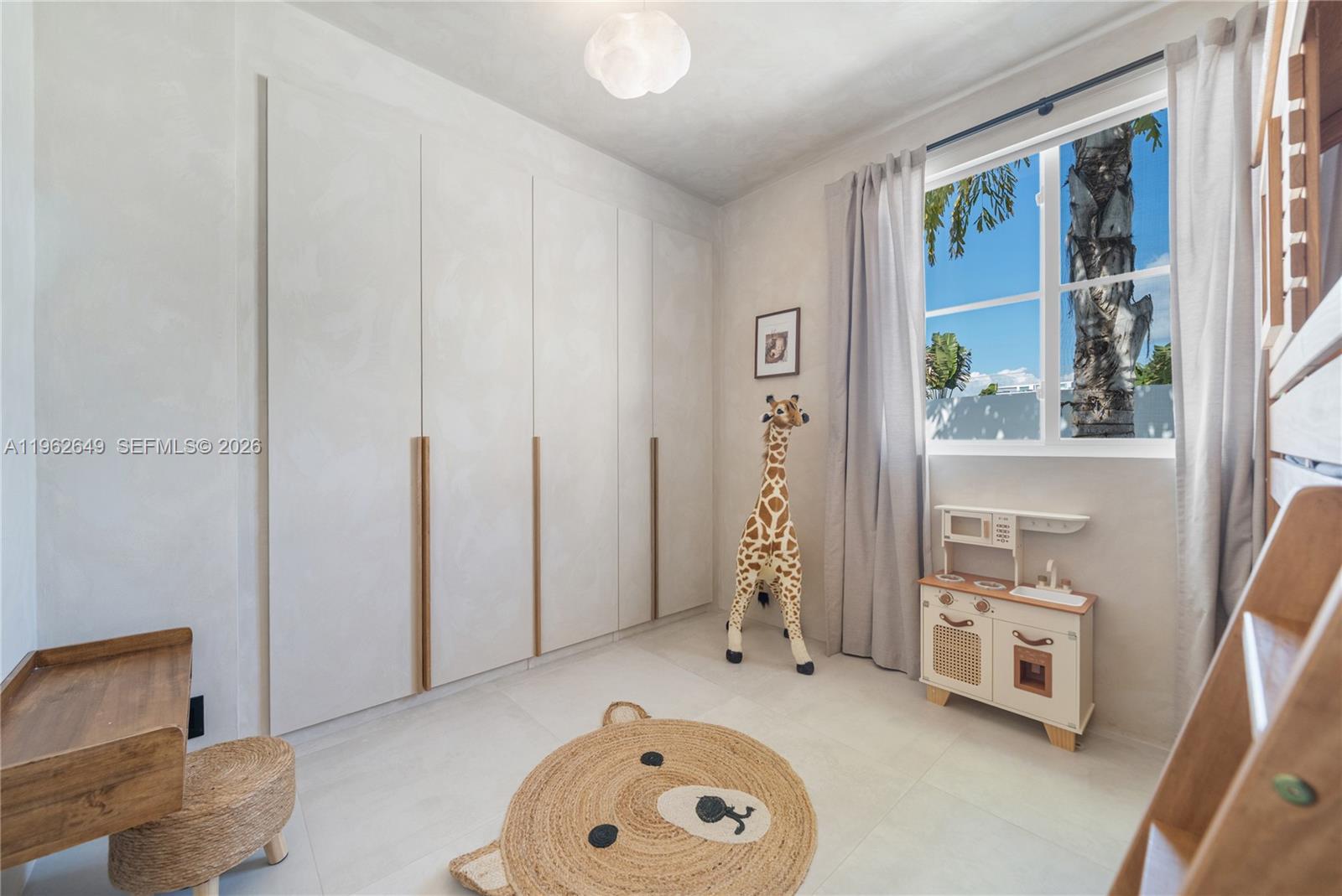MERIDIAN PLACE CONDO - Residential