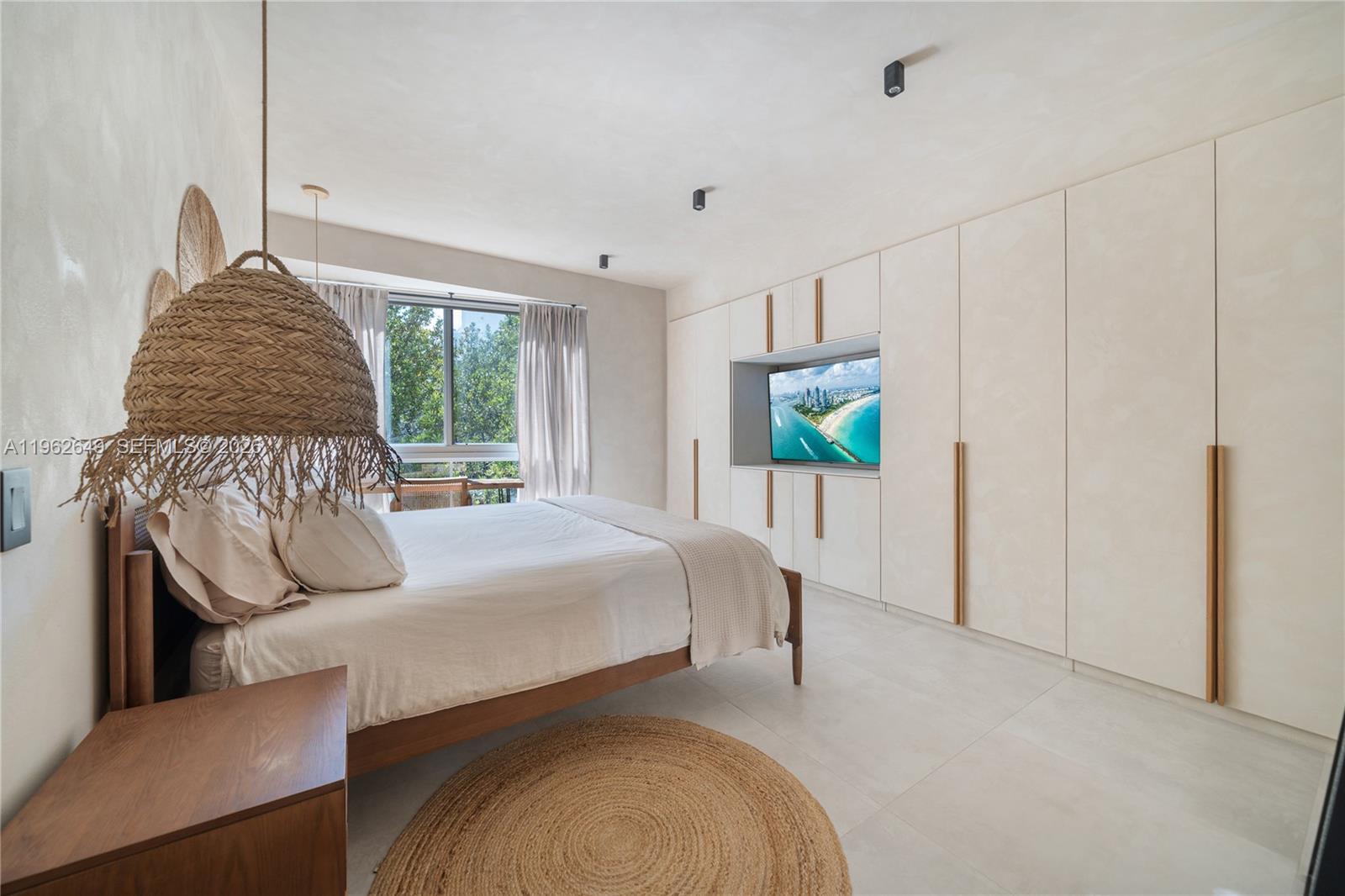 MERIDIAN PLACE CONDO - Residential