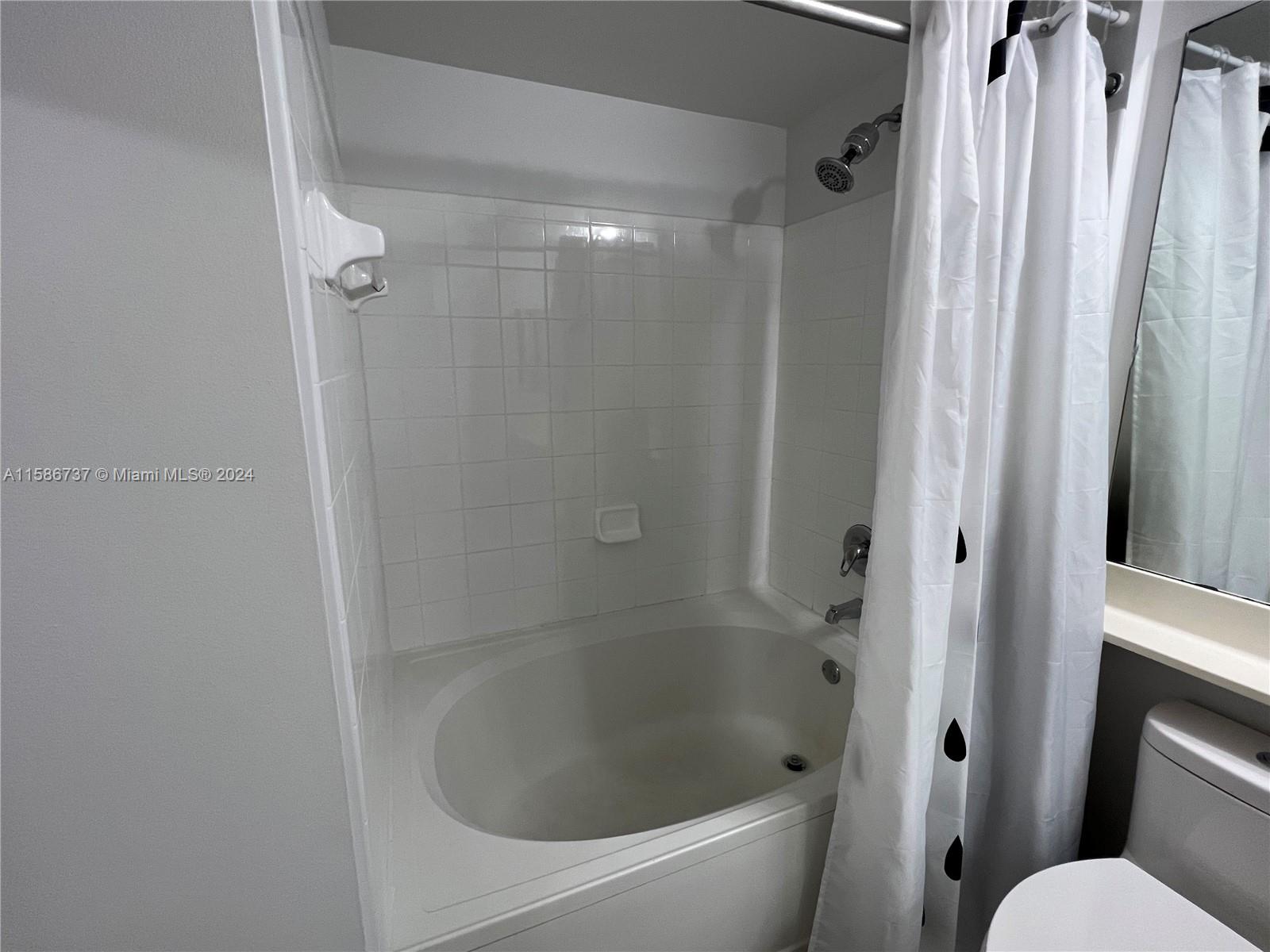 PORTO BELLAGIO CONDO - Residential Lease