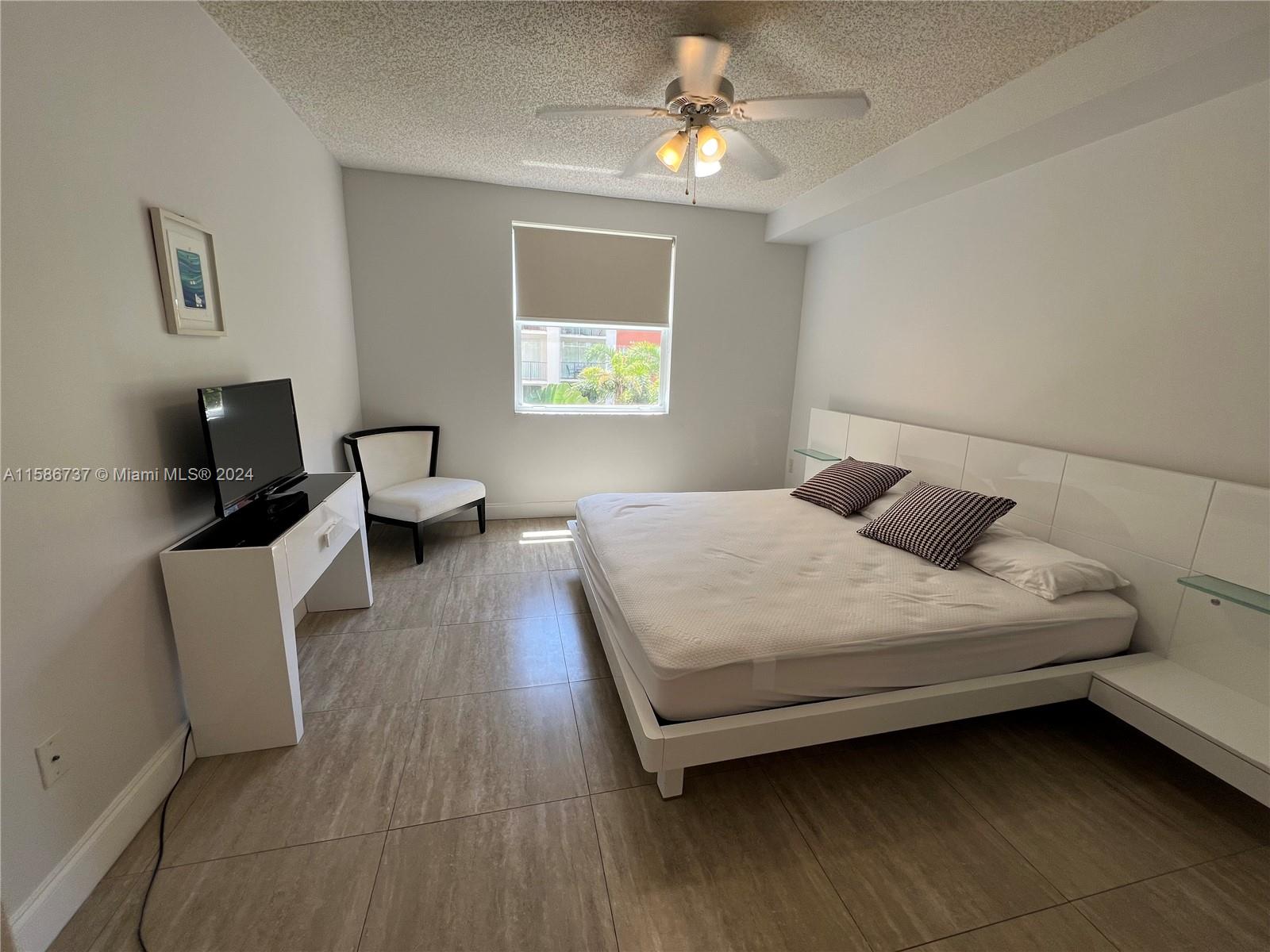 PORTO BELLAGIO CONDO - Residential Lease