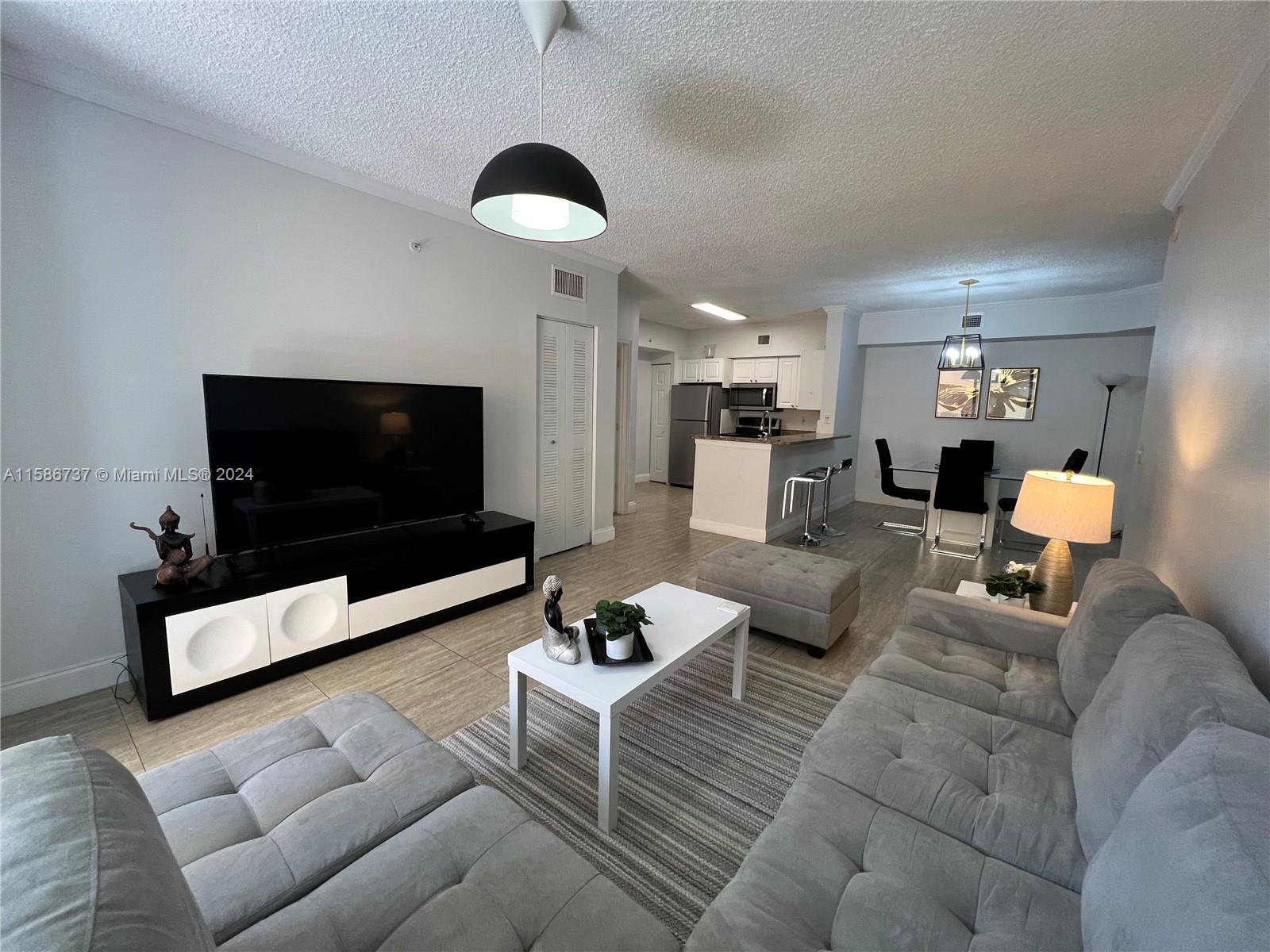 PORTO BELLAGIO CONDO - Residential Lease