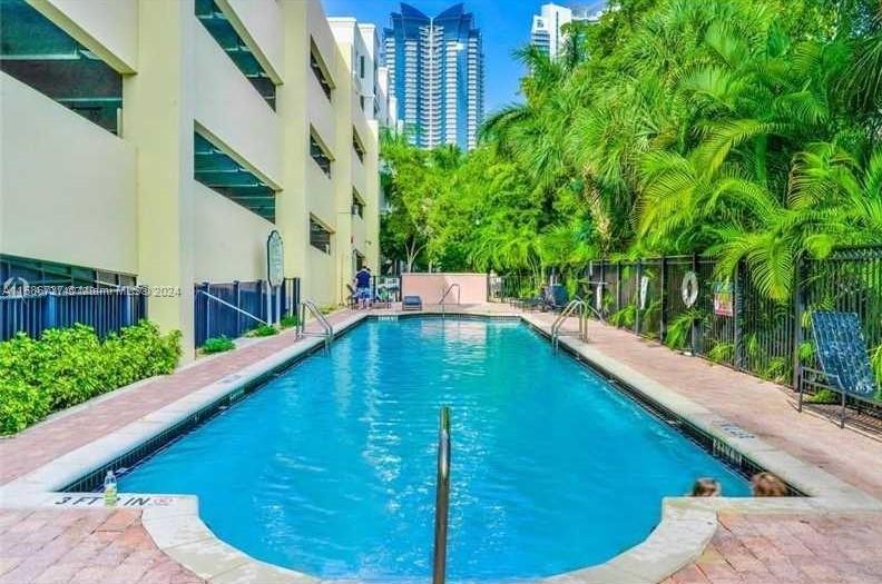 PORTO BELLAGIO CONDO - Residential Lease