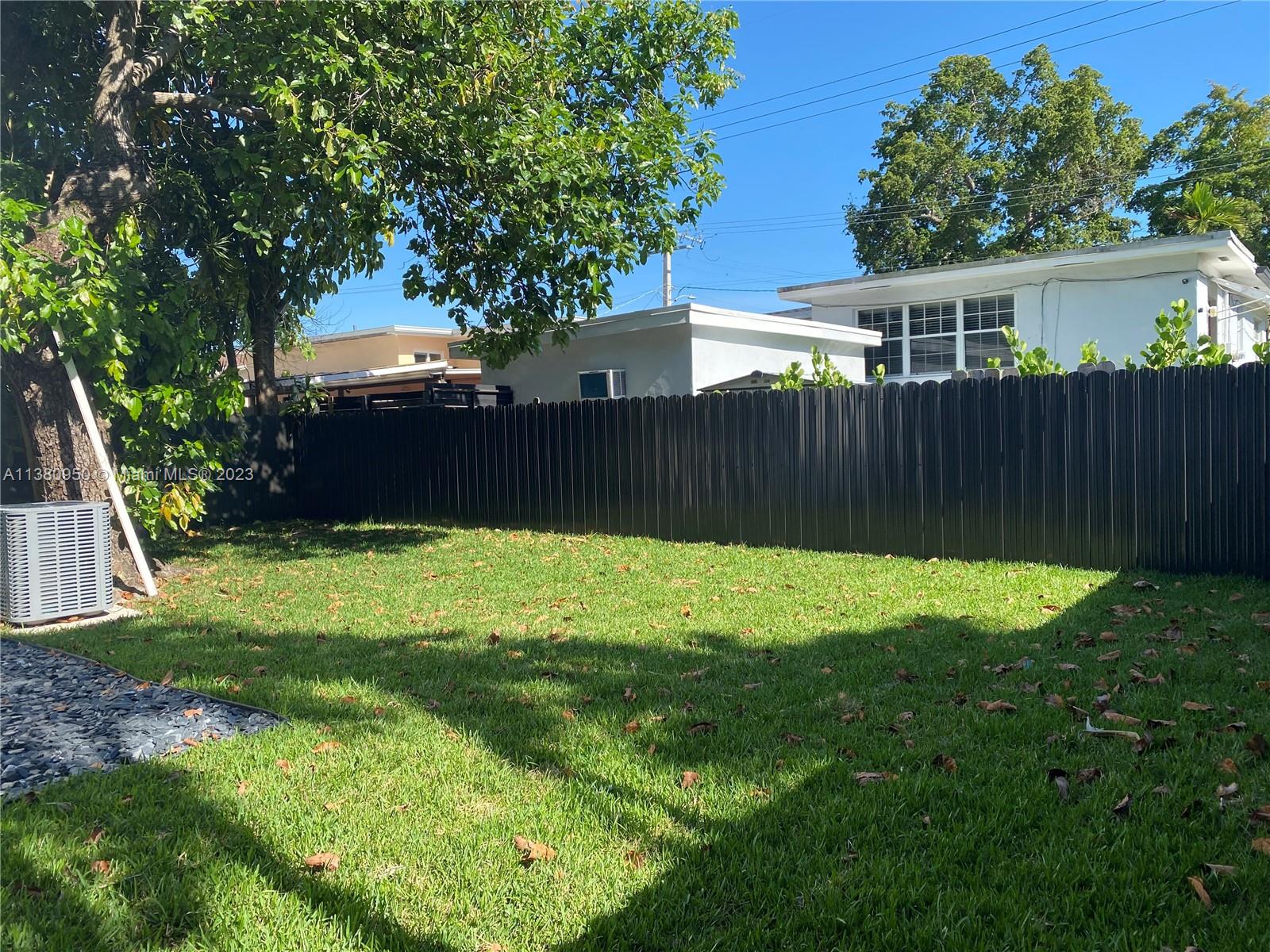 DAVIS CITRUS FARMS - Residential Lease