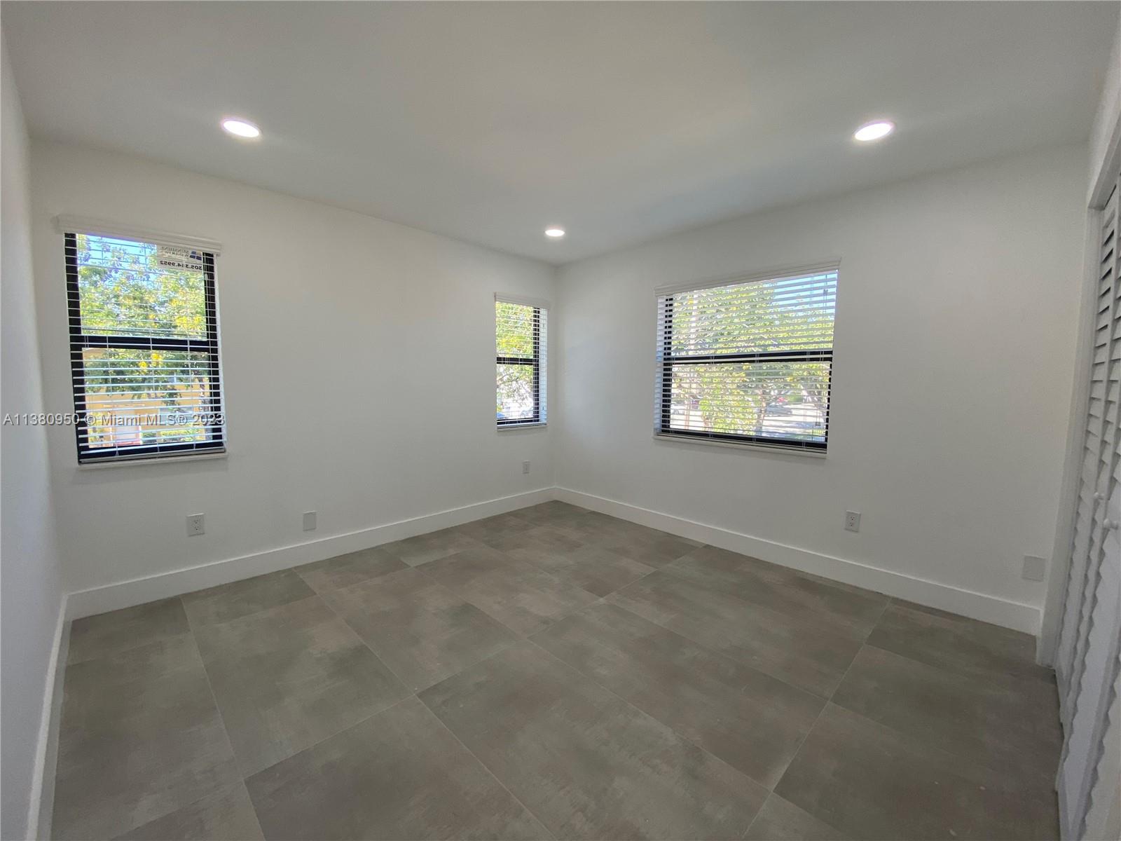 DAVIS CITRUS FARMS - Residential Lease