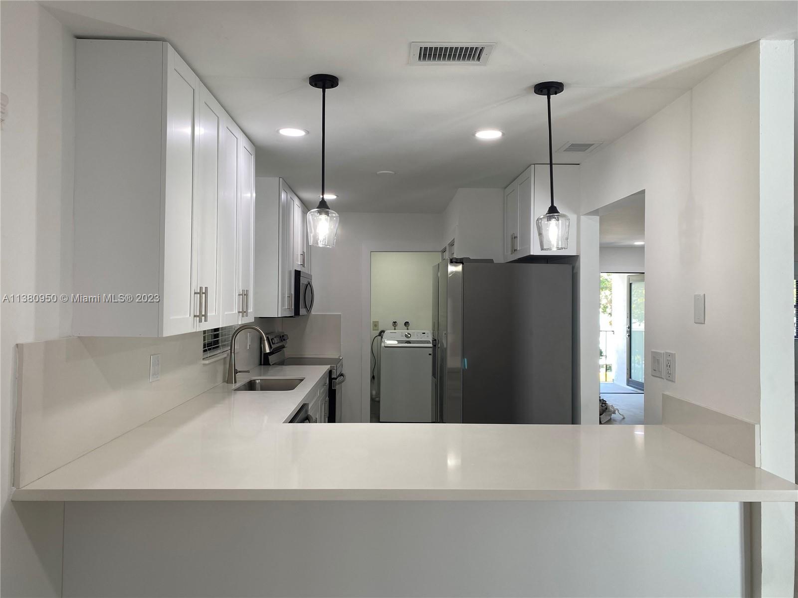 DAVIS CITRUS FARMS - Residential Lease