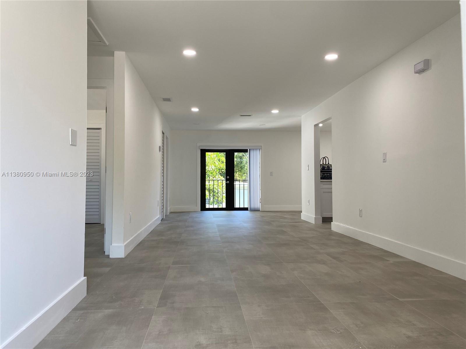 DAVIS CITRUS FARMS - Residential Lease