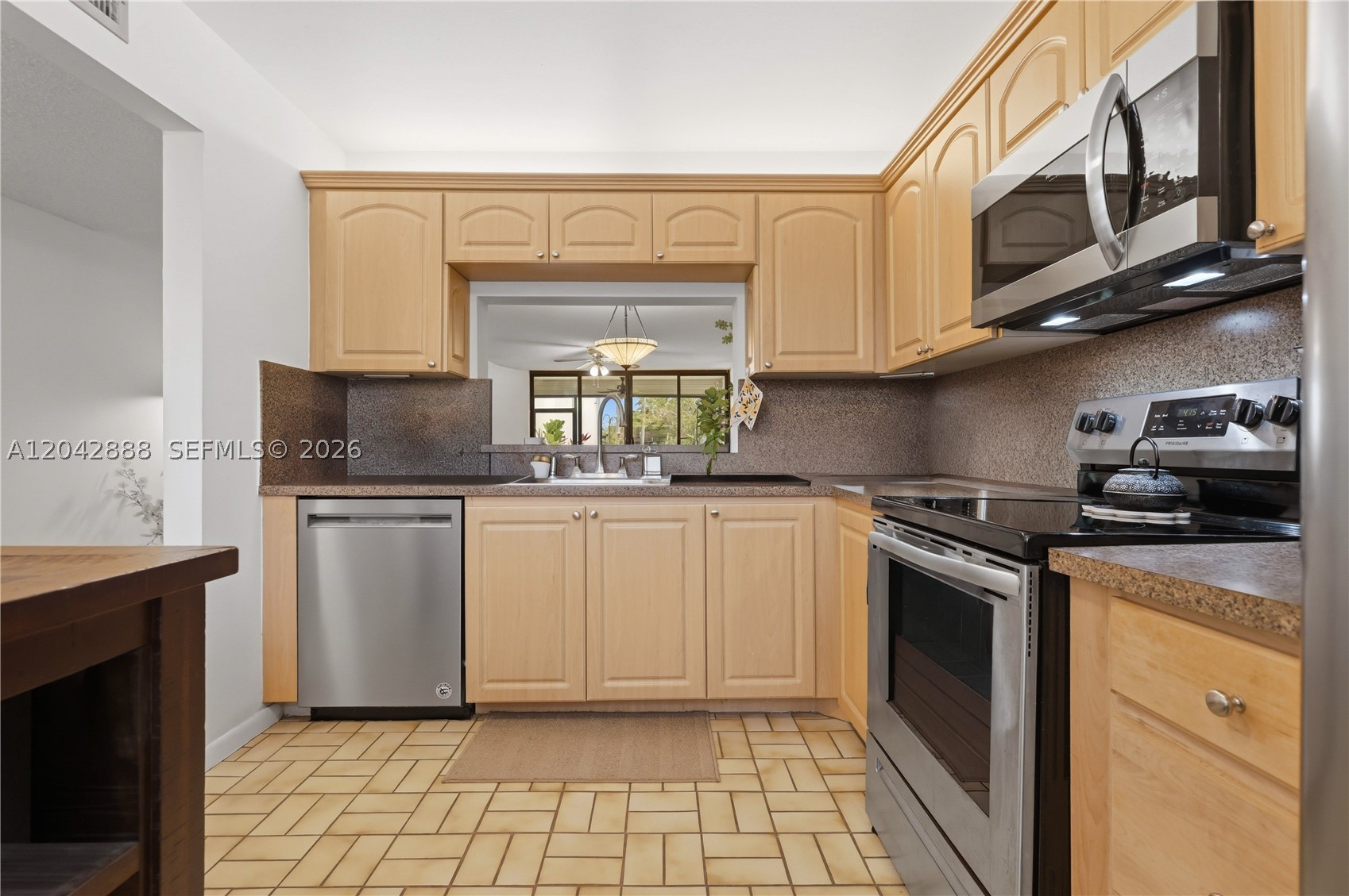GARDENS AT PEMBROKE LAKES - Residential