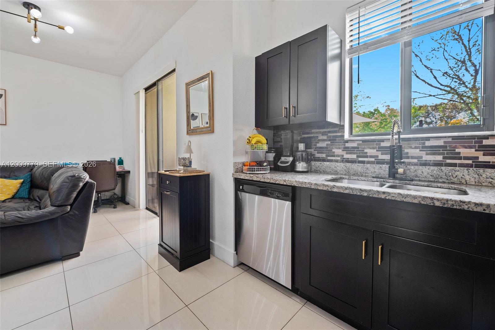 HIDDEN LAKE TOWNHOMES - Residential