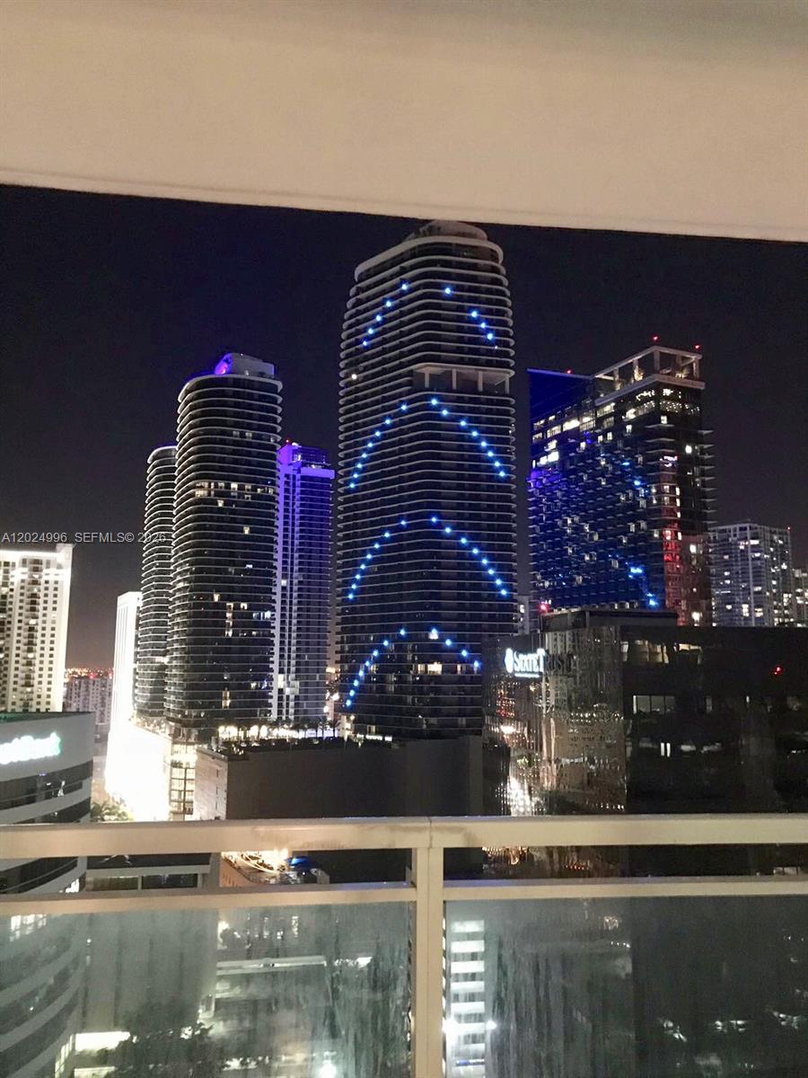 THE PLAZA 851 BRICKELL CO - Residential Lease