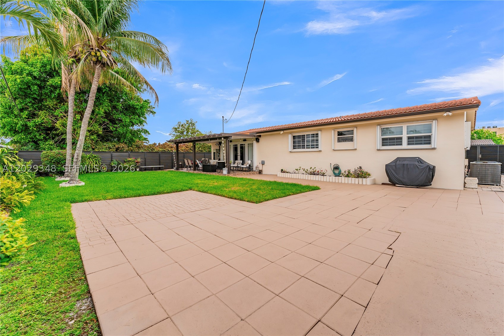 MEADOWS PARK - Residential