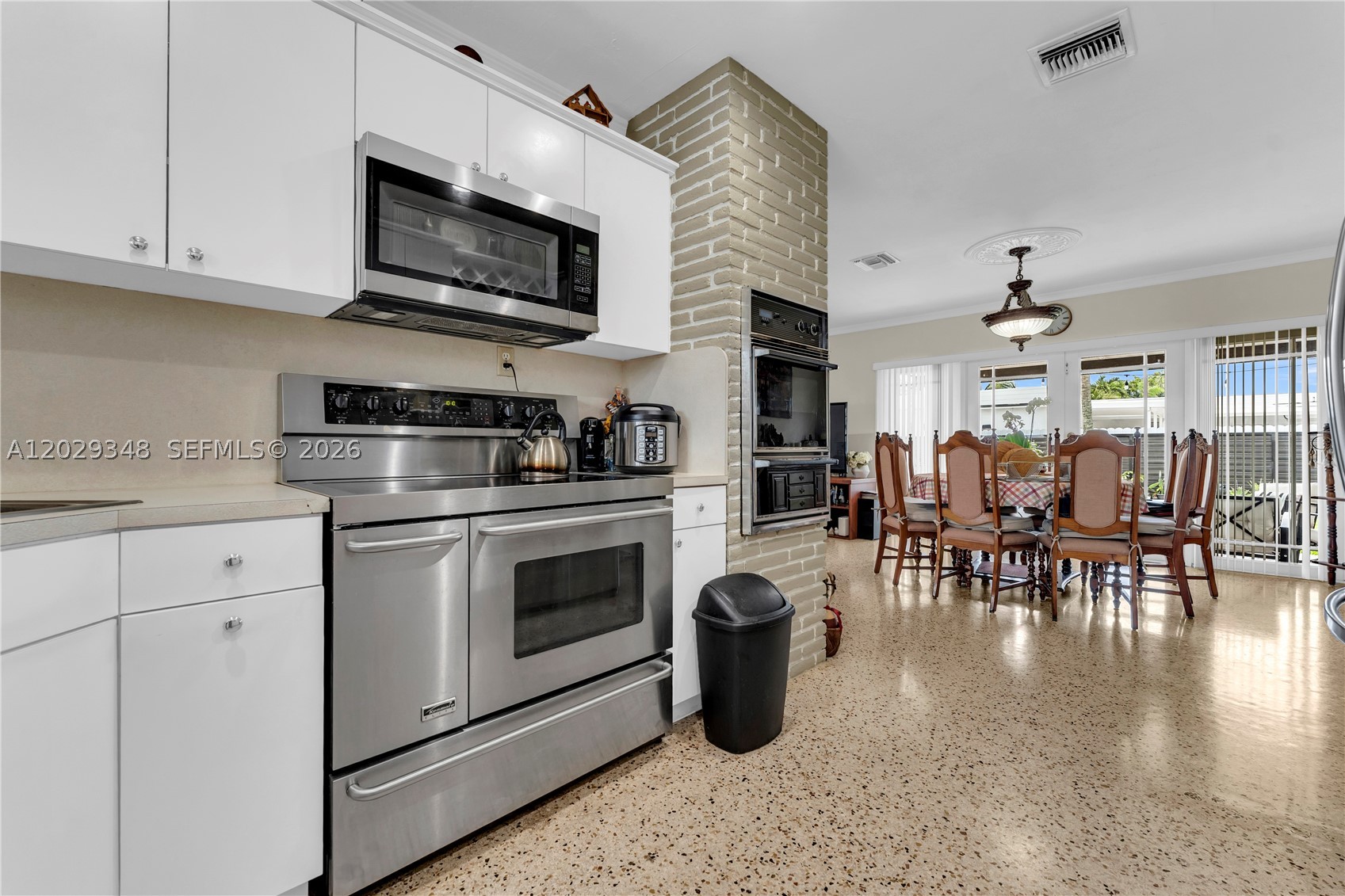 MEADOWS PARK - Residential