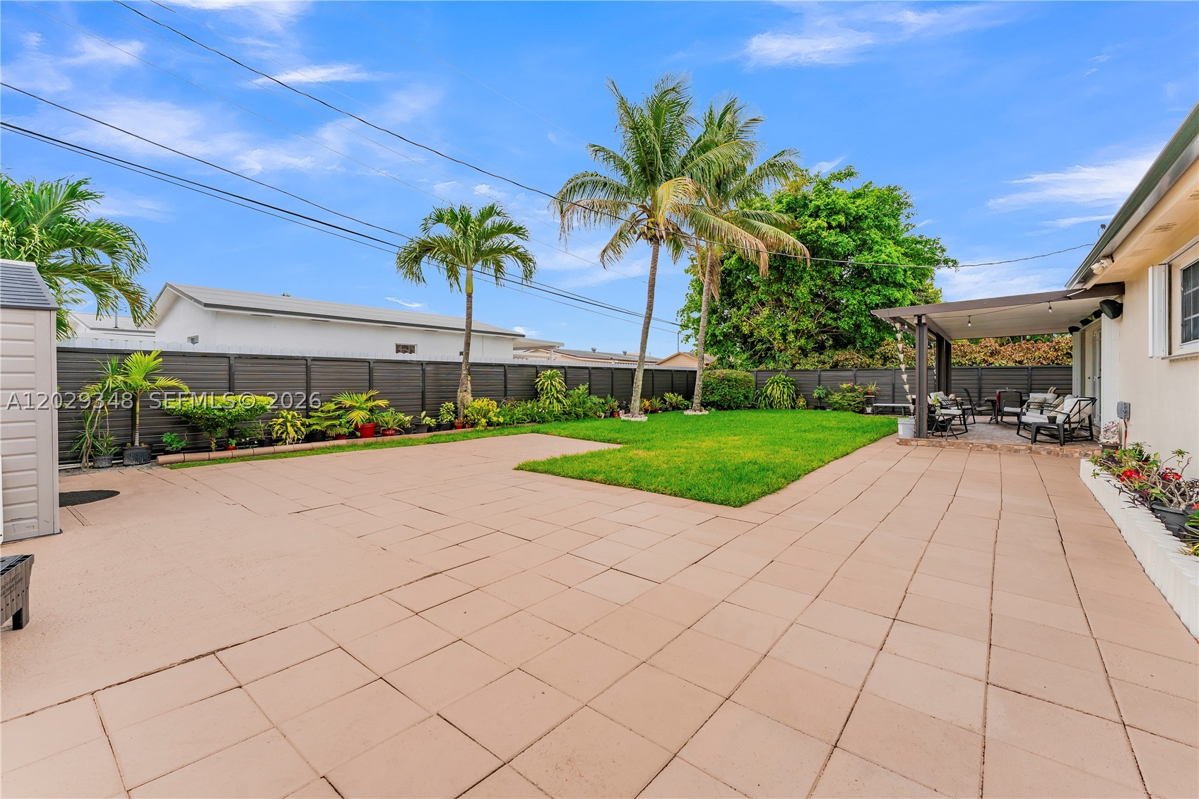 MEADOWS PARK - Residential