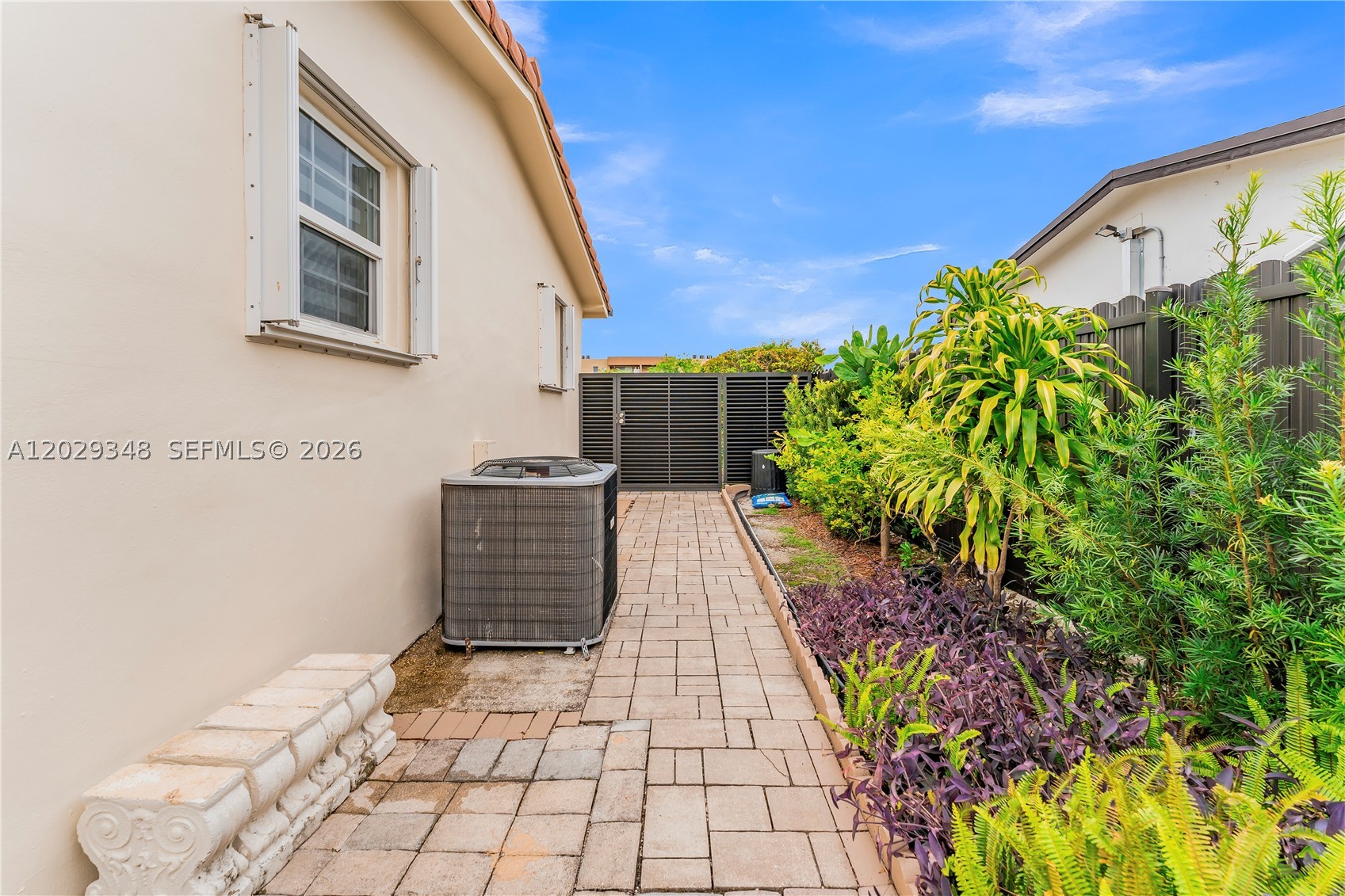 MEADOWS PARK - Residential