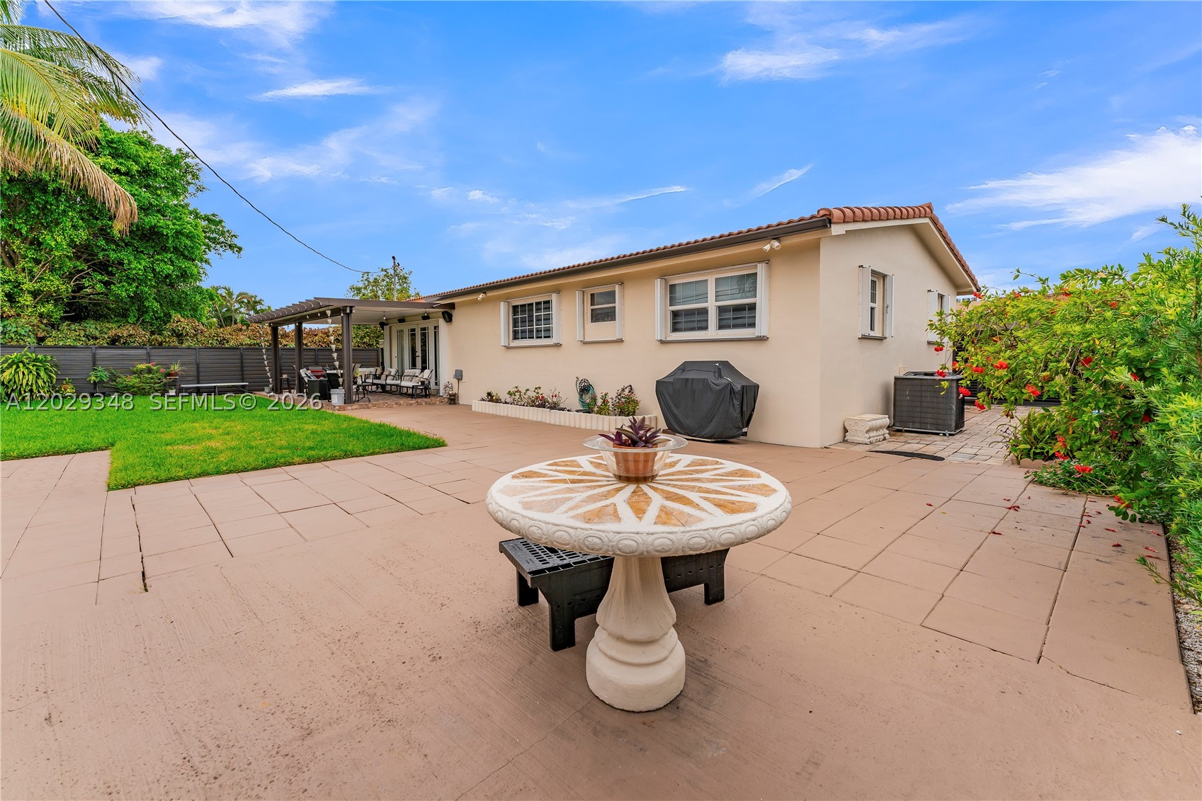 MEADOWS PARK - Residential