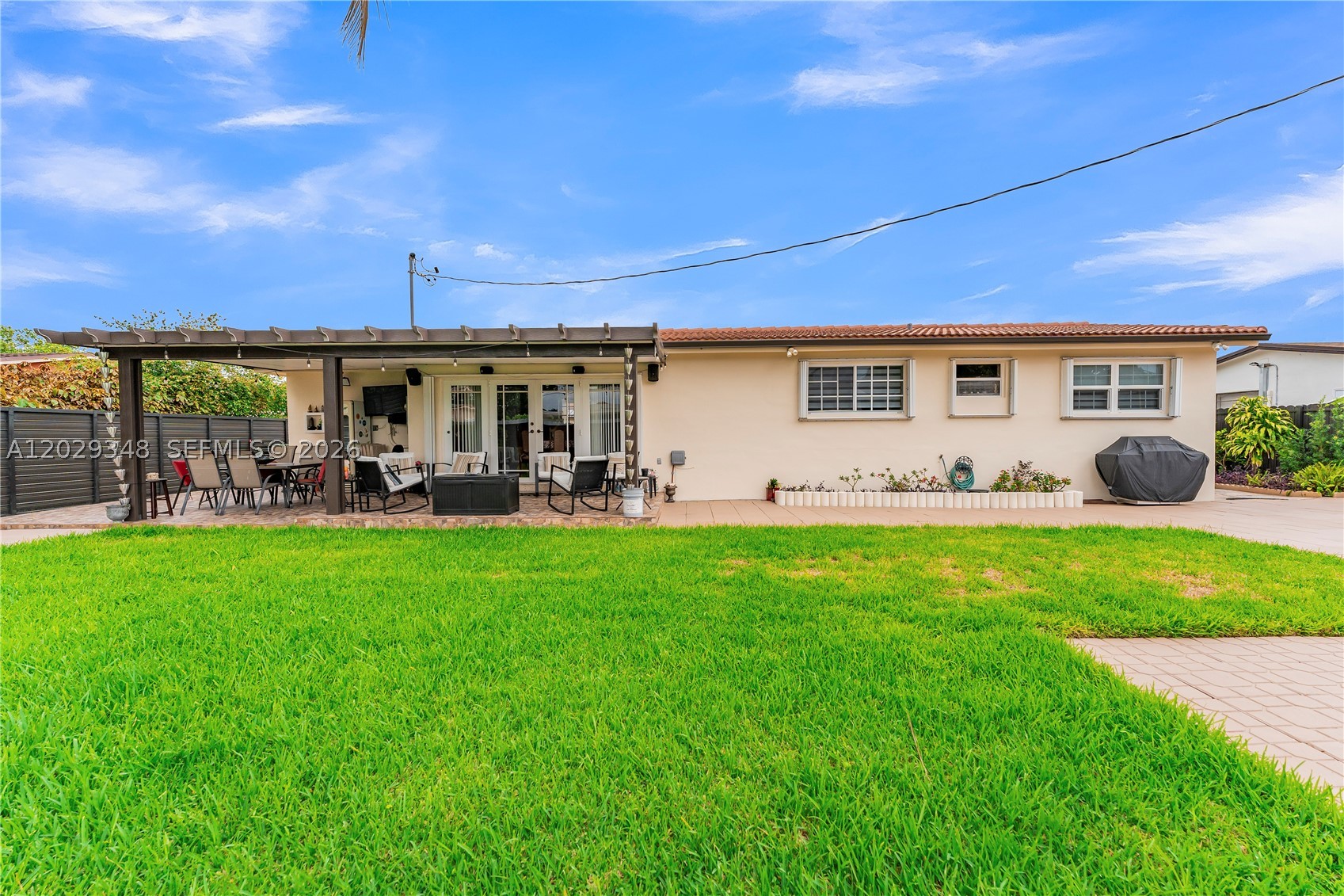 MEADOWS PARK - Residential