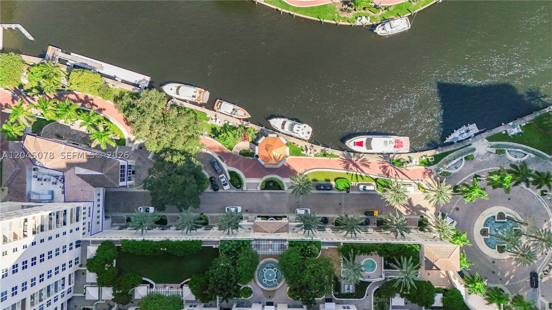 NURIVER LANDING COMM COND - Residential