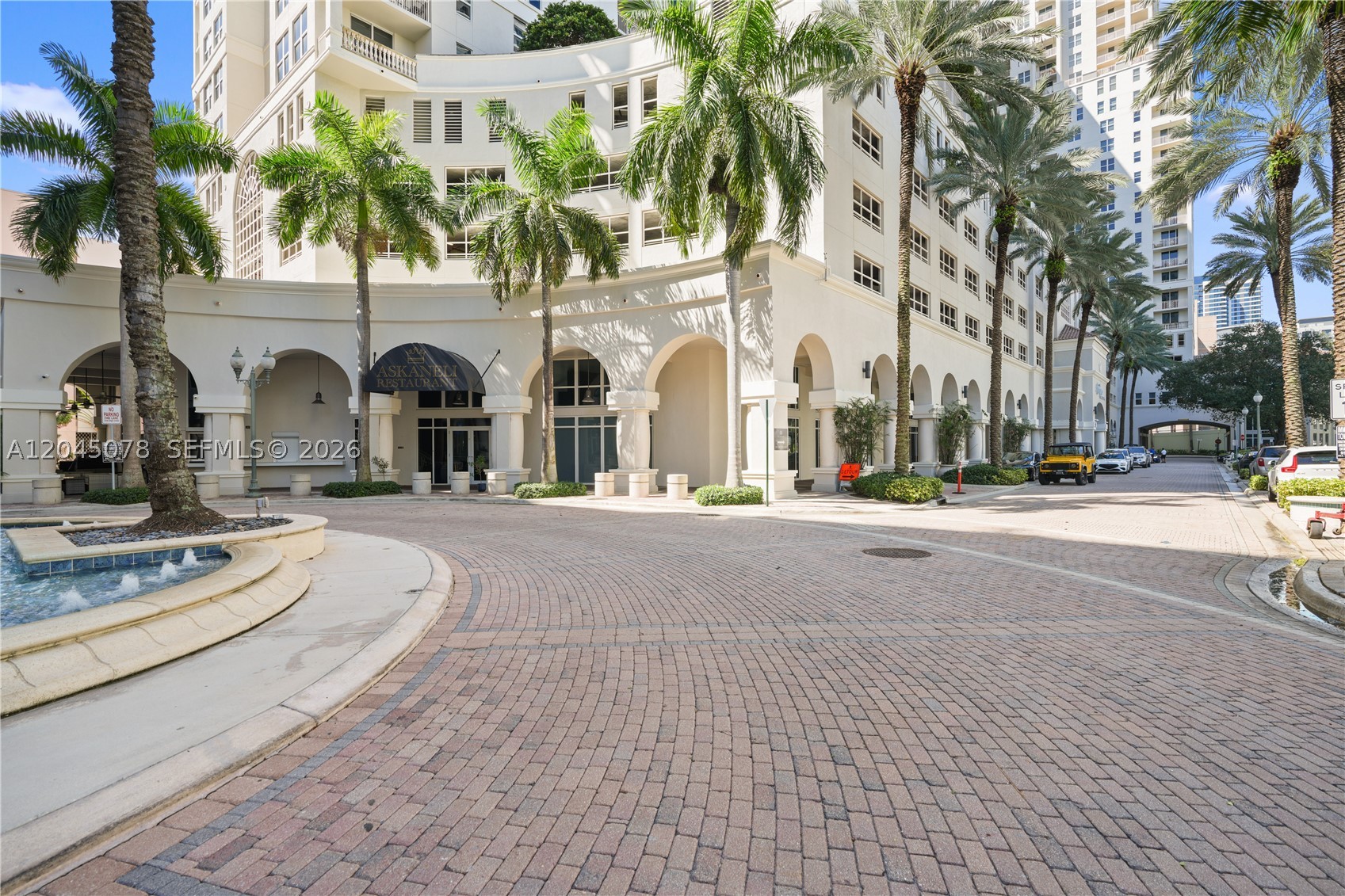 NURIVER LANDING COMM COND - Residential