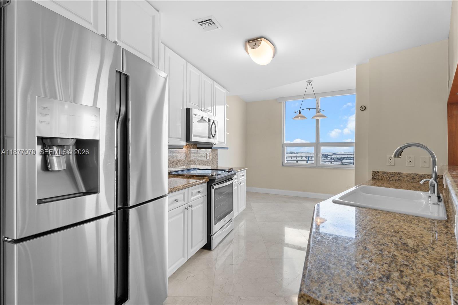 THREE TEQUESTA POINT COND - Residential