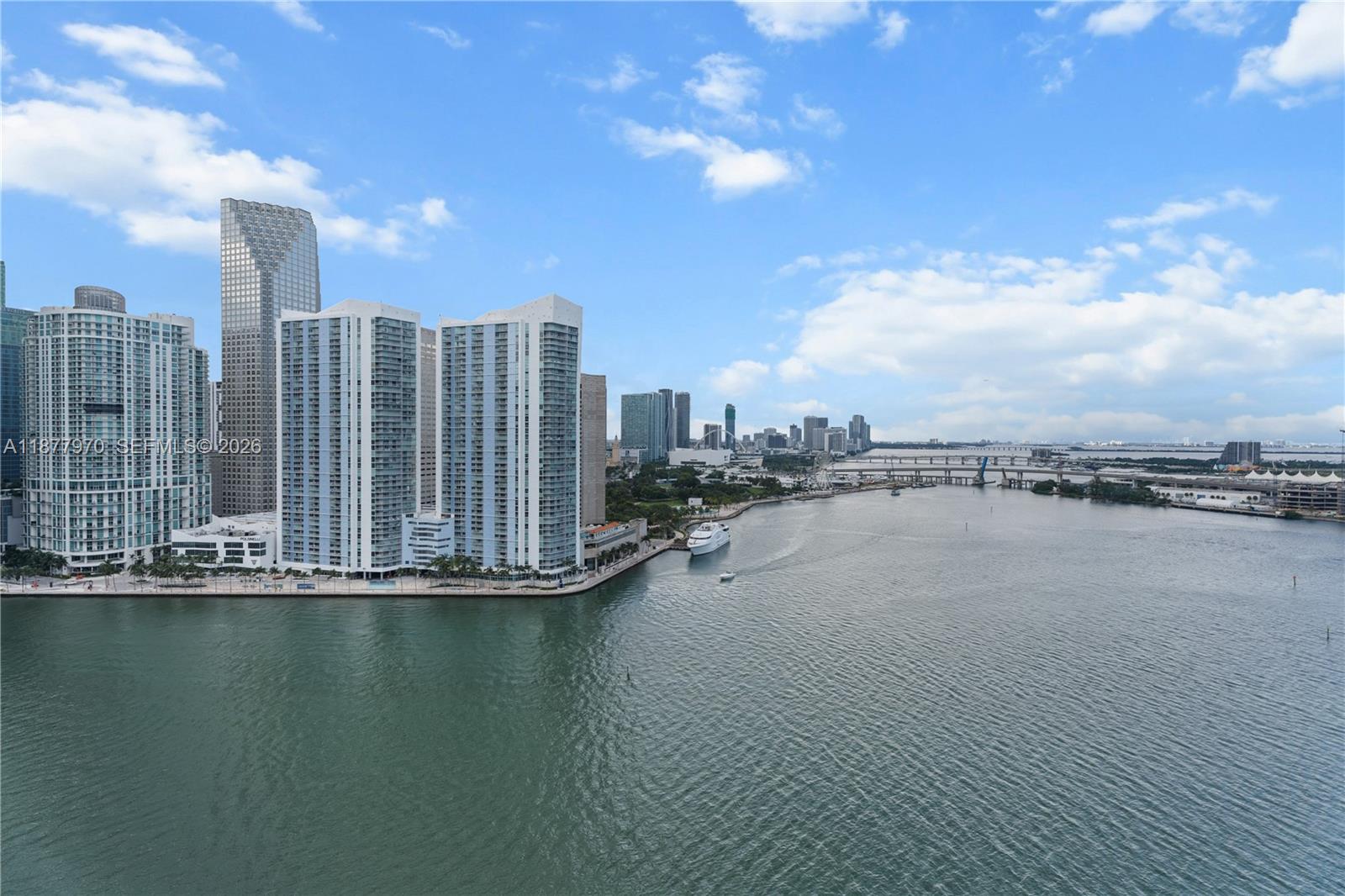 THREE TEQUESTA POINT COND - Residential