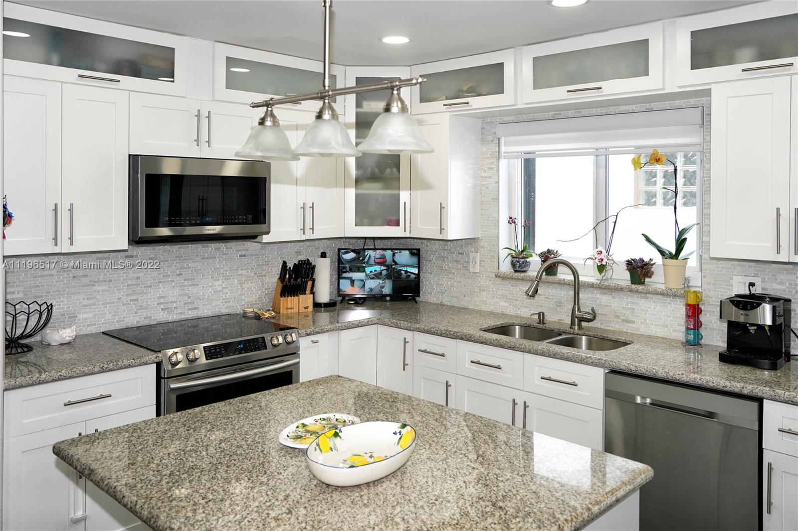 EMERALD POINT SUB - Residential