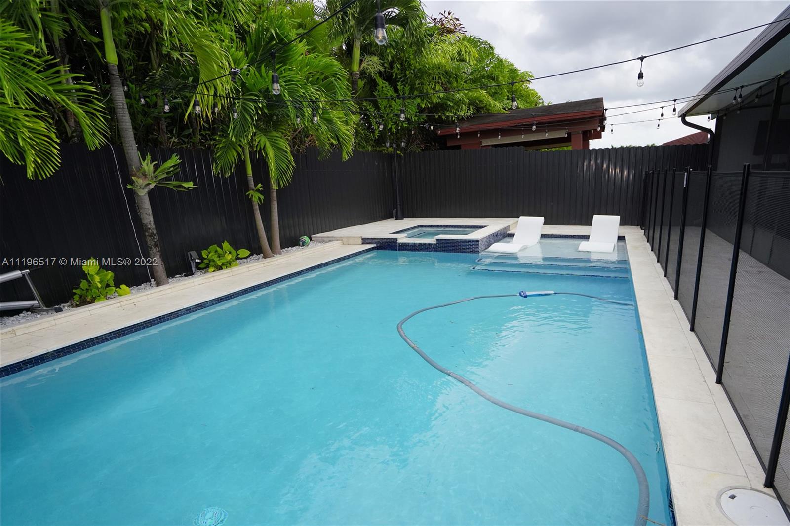 EMERALD POINT SUB - Residential