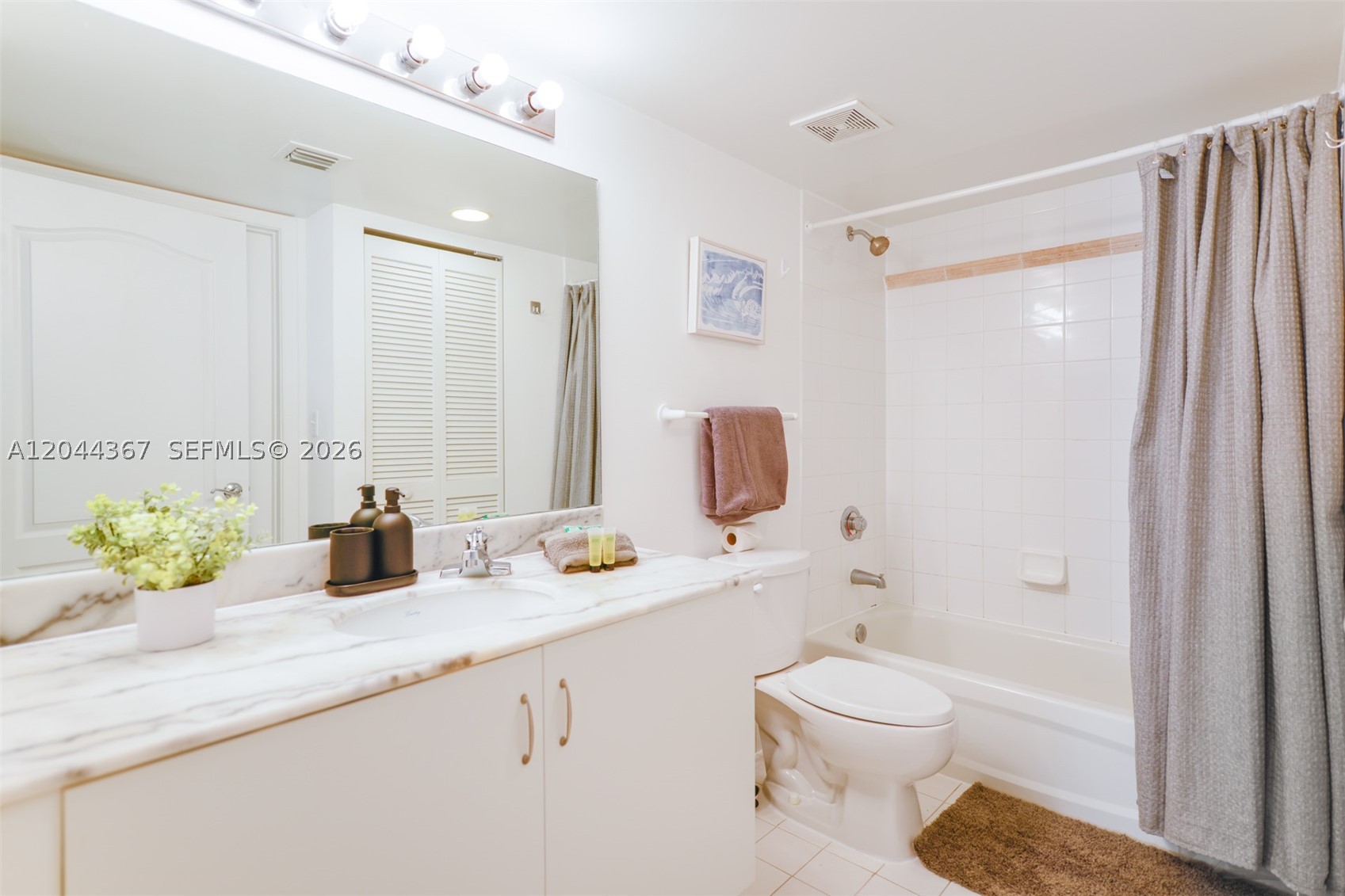 THE CLUB AT BRICKELL BAY - Residential