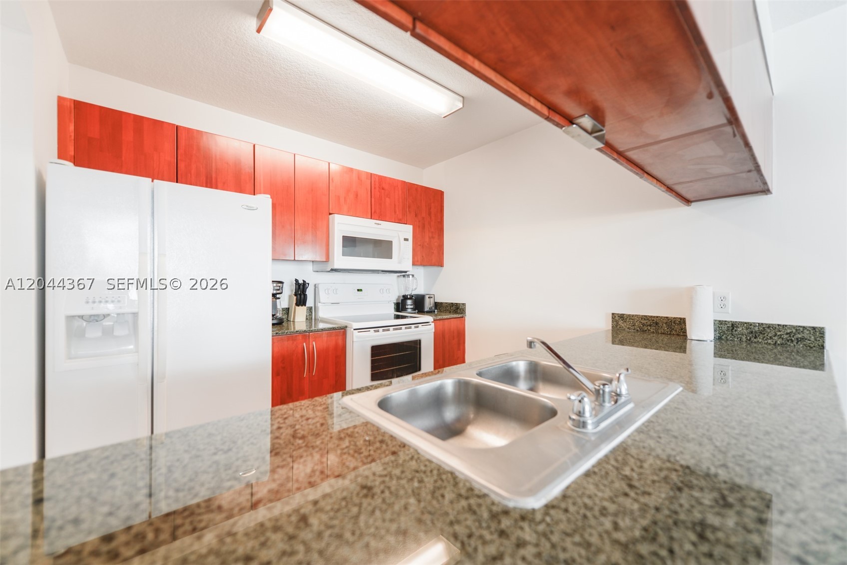THE CLUB AT BRICKELL BAY - Residential