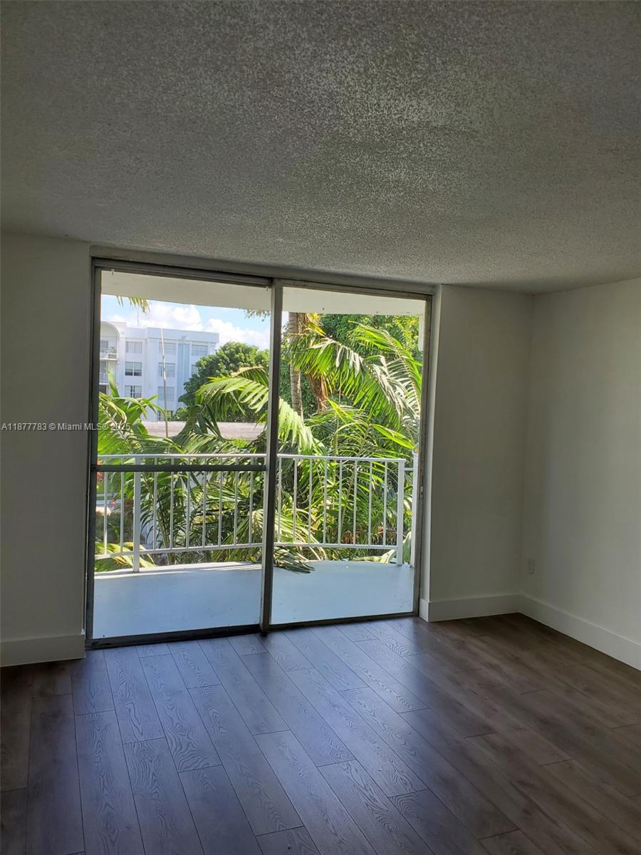 MONTECARLO CONDO - Residential Lease