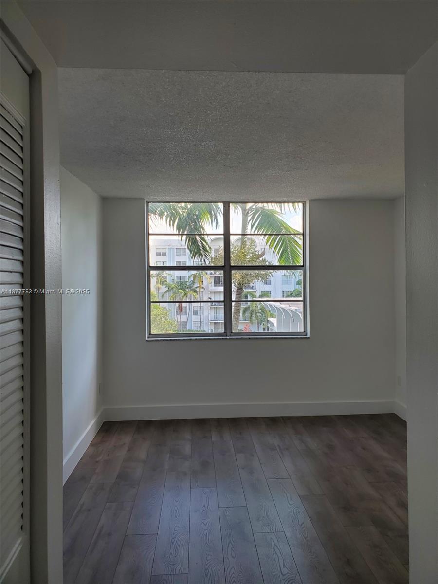 MONTECARLO CONDO - Residential Lease