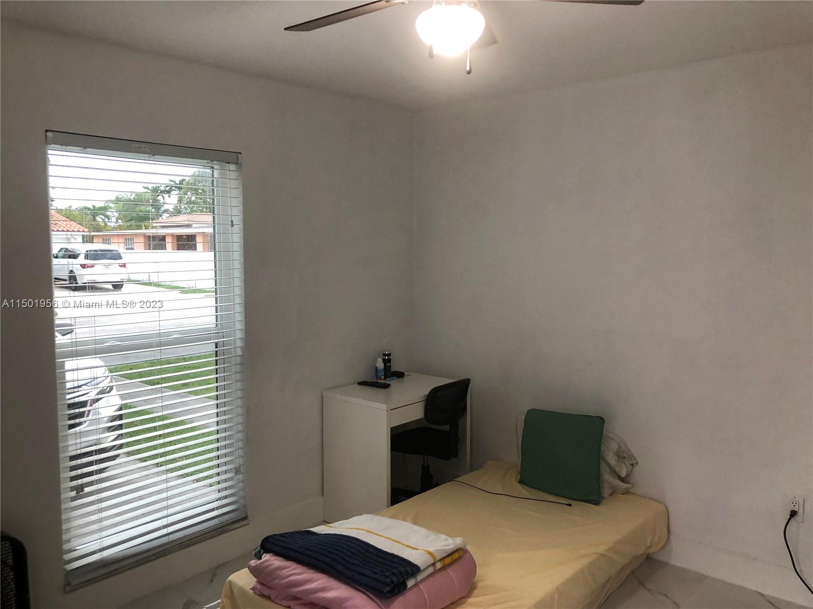 GREEN BRIAR WEST SEC ONE - Residential Lease