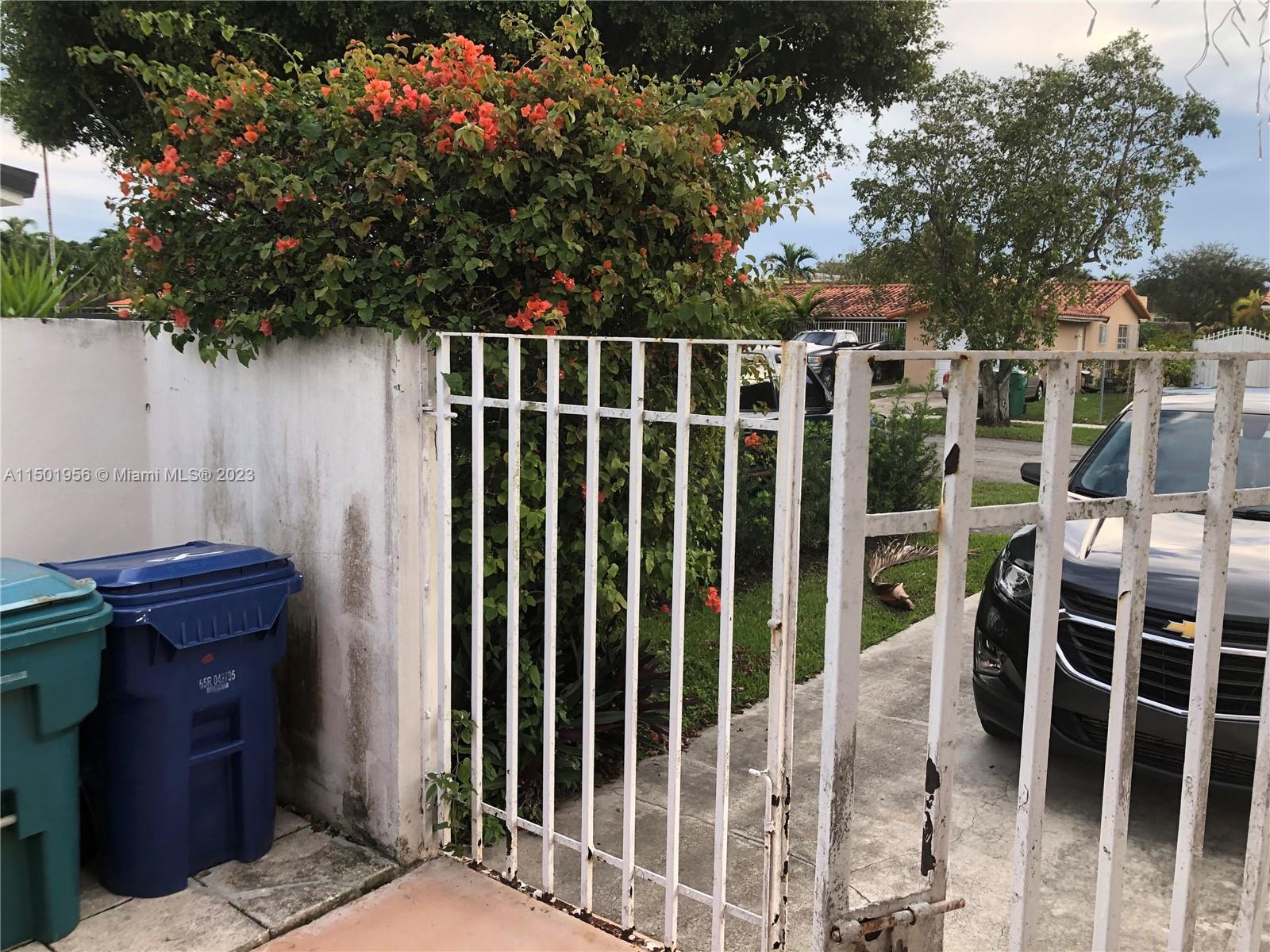 GREEN BRIAR WEST SEC ONE - Residential Lease