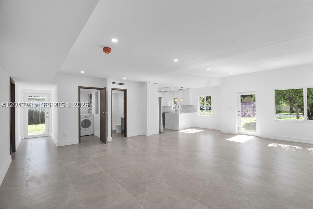 LUDLAM-GROVES - Residential Lease