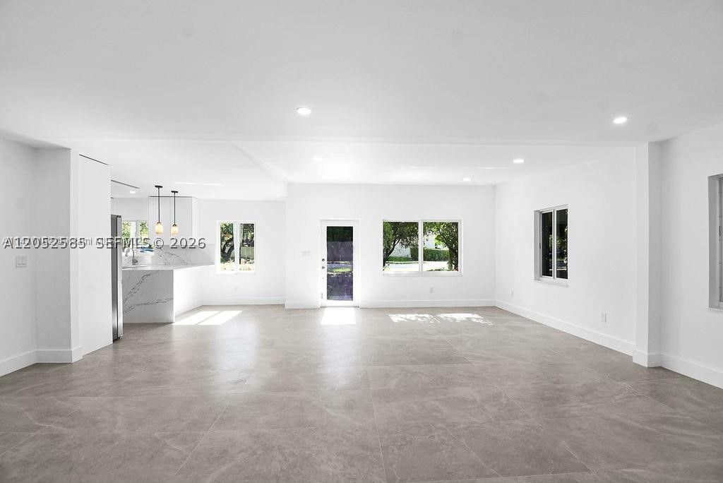 LUDLAM-GROVES - Residential Lease