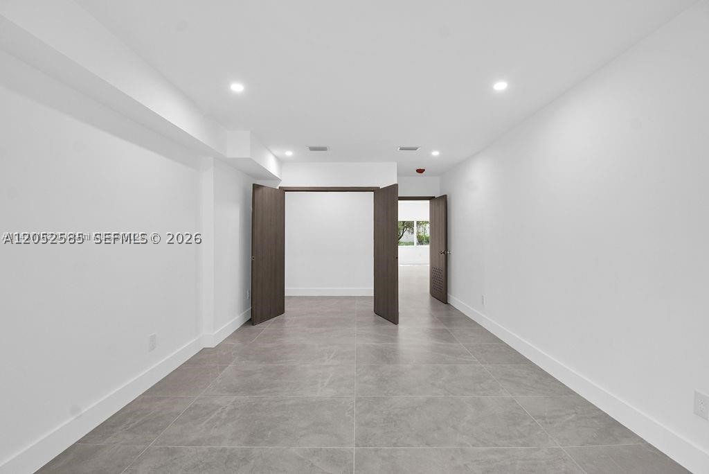 LUDLAM-GROVES - Residential Lease