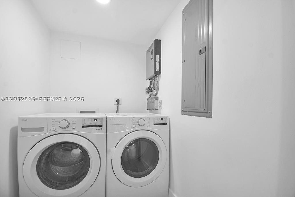 LUDLAM-GROVES - Residential Lease