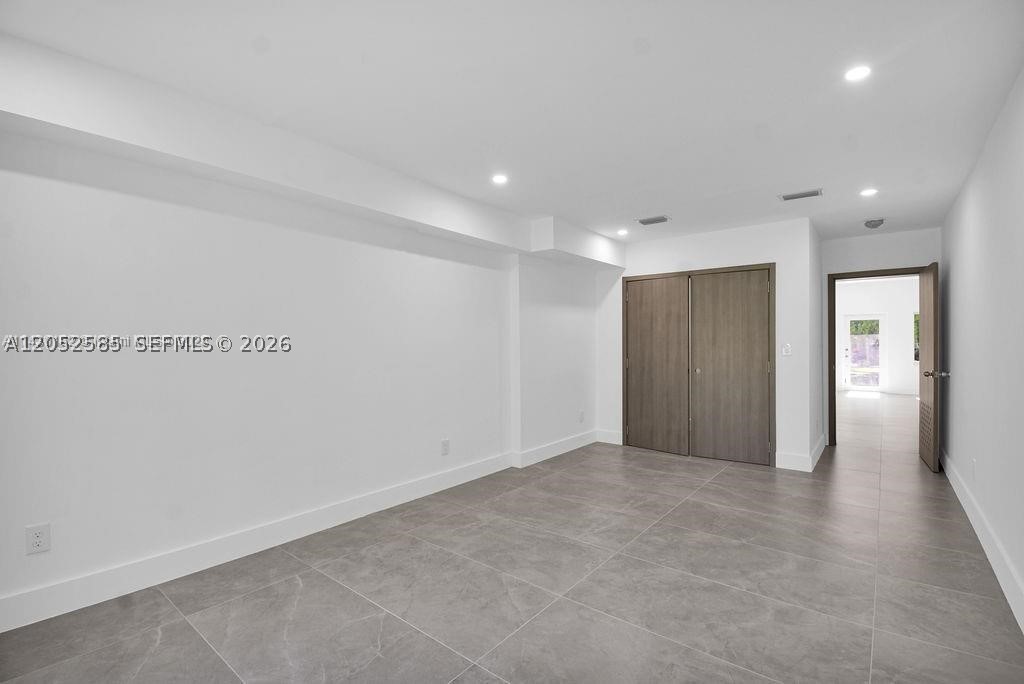 LUDLAM-GROVES - Residential Lease