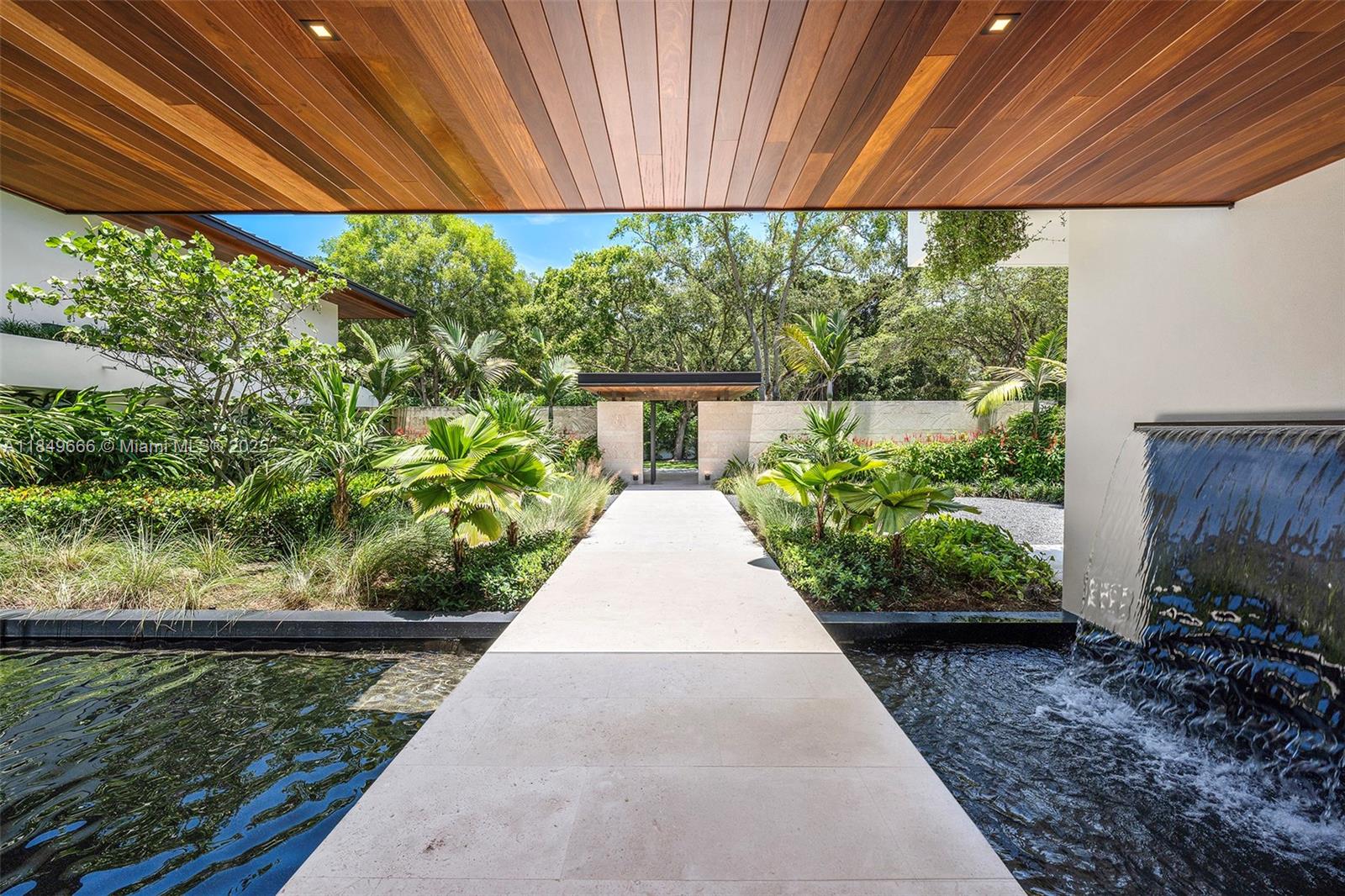 SNAPPER CREEK LAKES SUB - Residential