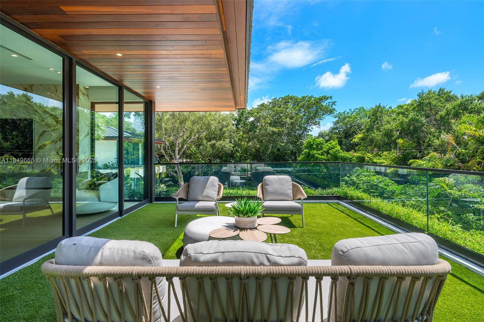 SNAPPER CREEK LAKES SUB - Residential