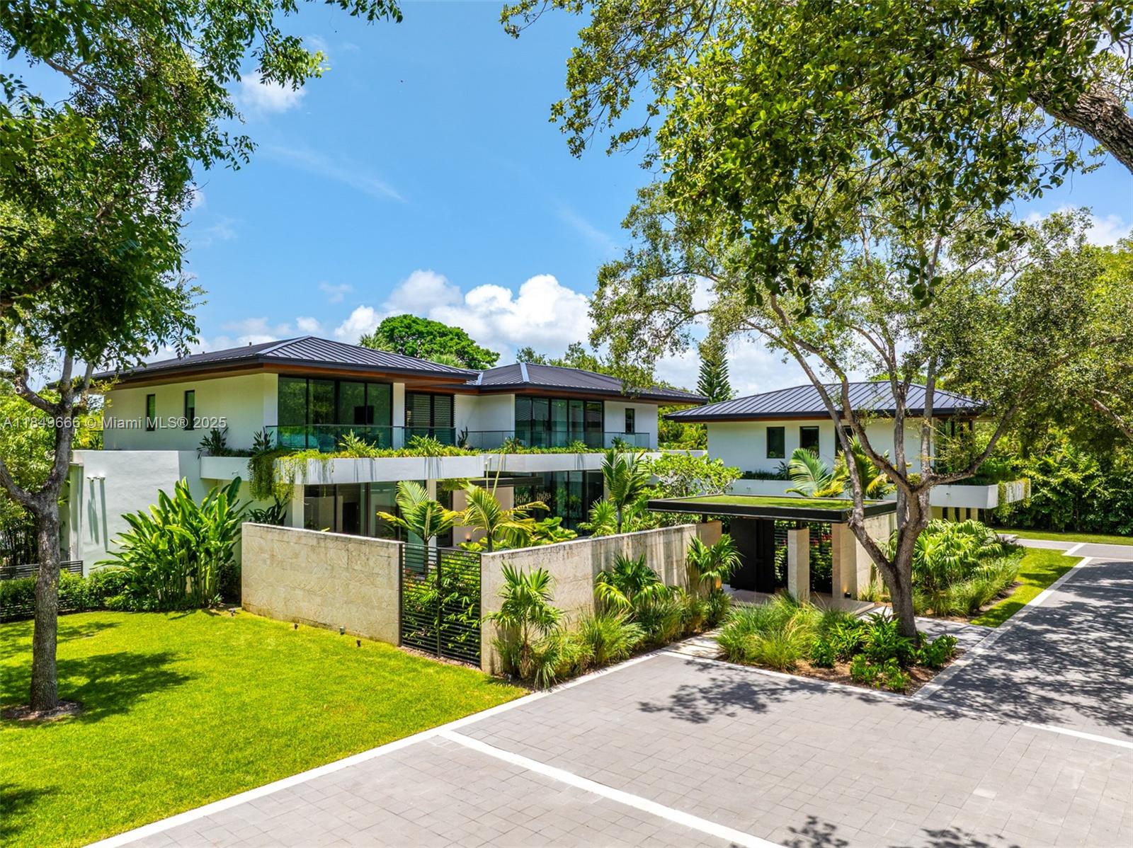 SNAPPER CREEK LAKES SUB - Residential