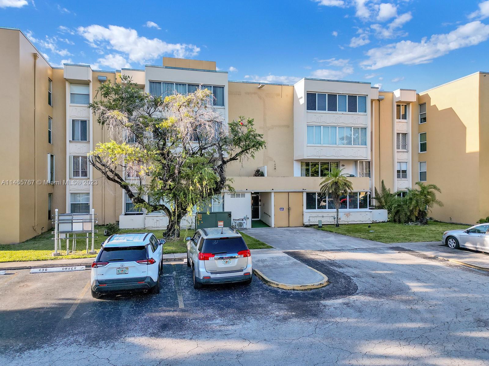 SOVEREIGNS CONDO - Residential Lease